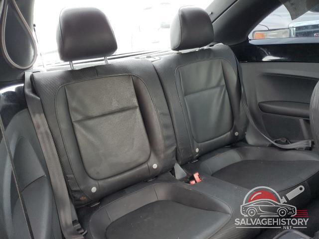 3VWJX7ATXDM602065 2013 VOLKSWAGEN BEETLE photo no. 10