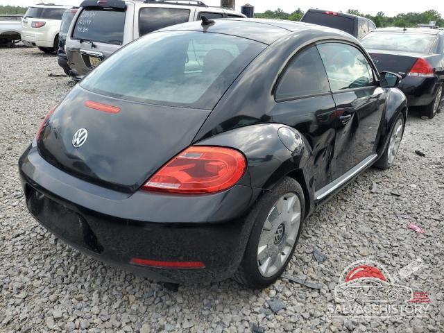 3VWJX7ATXDM602065 2013 VOLKSWAGEN BEETLE photo no. 3
