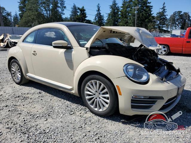 3VWFD7AT3KM705288 2019 VOLKSWAGEN BEETLE photo no. 4