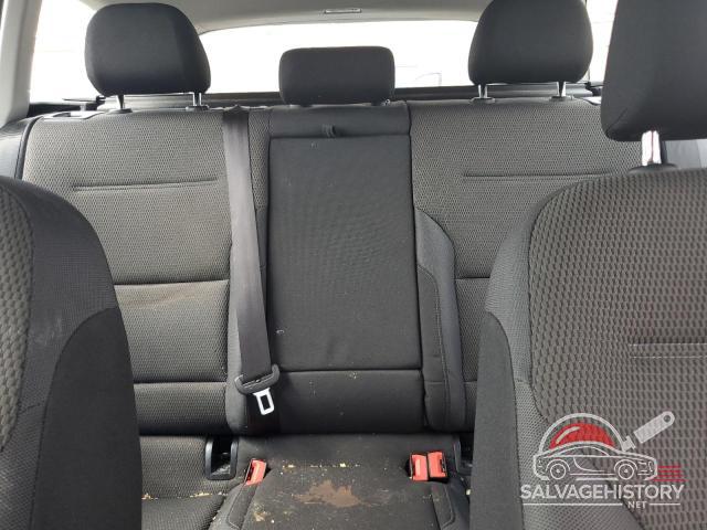 3VWU17AU7HM533283 2017 VOLKSWAGEN GOLF photo no. 10
