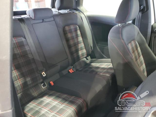 3VWYT7AU9GM052655 2016 VOLKSWAGEN GTI photo no. 10