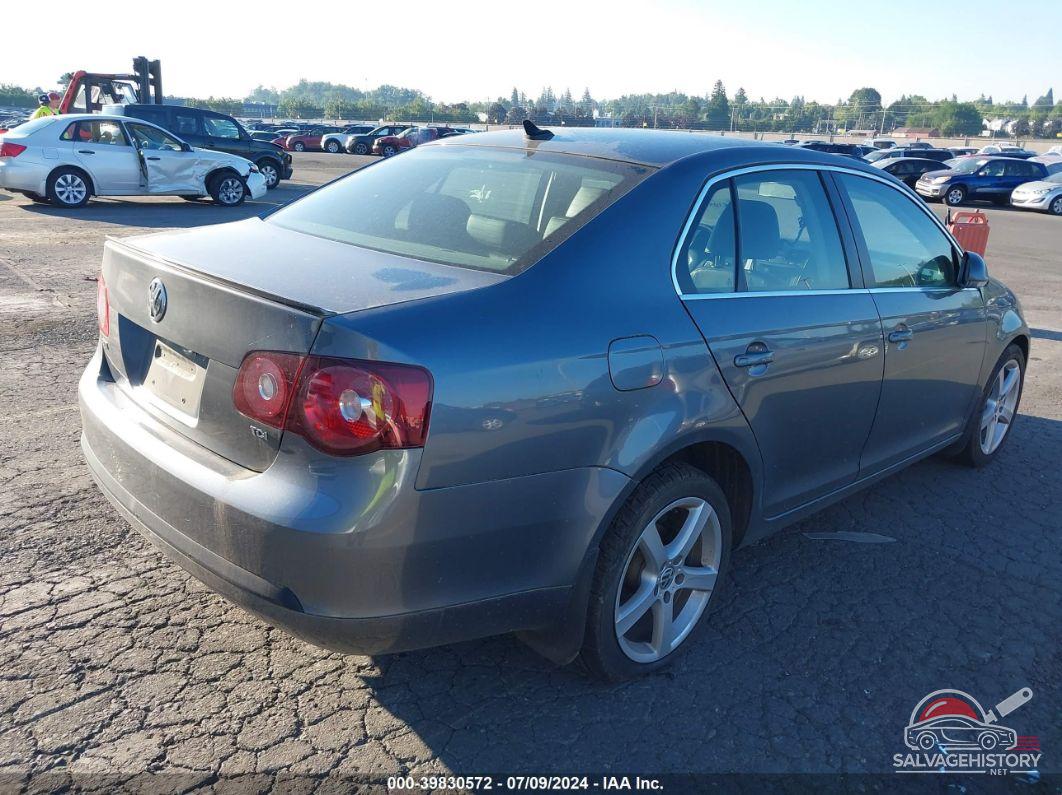 3VWRL7AJ1AM048567 2010 VOLKSWAGEN JETTA photo no. 4