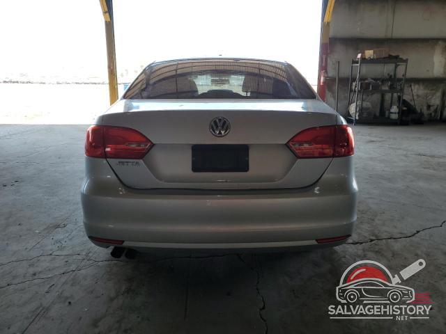 3VW1K7AJ8BM374514 2011 VOLKSWAGEN JETTA photo no. 6