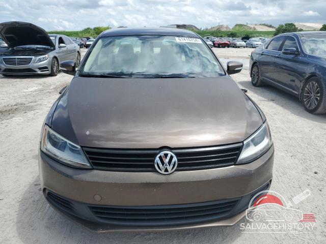 3VWBX7AJ7BM112831 2011 VOLKSWAGEN JETTA photo no. 5