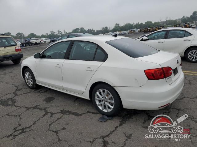 3VWDX7AJ6BM335354 2011 VOLKSWAGEN JETTA photo no. 2