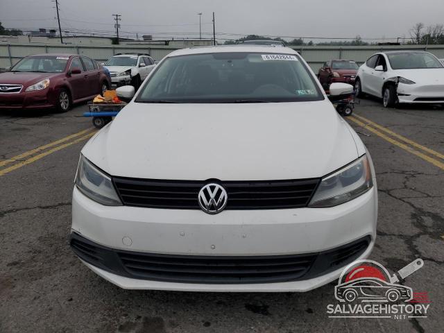 3VWDX7AJ6BM335354 2011 VOLKSWAGEN JETTA photo no. 5
