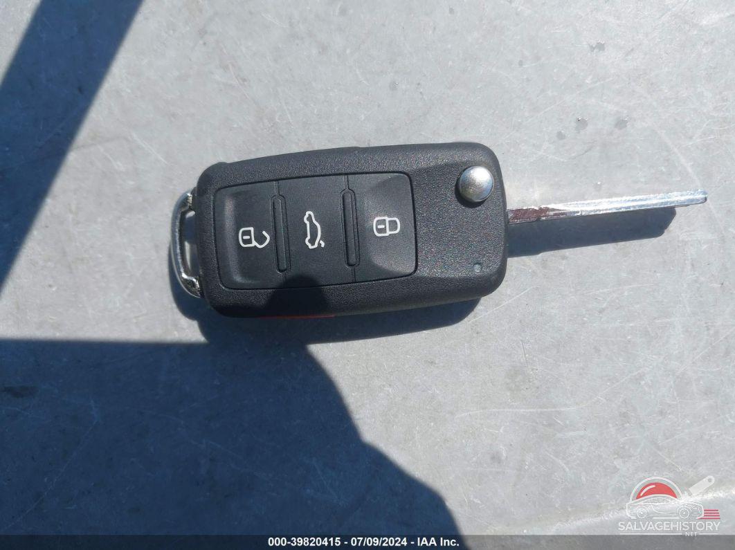 3VWDZ7AJ0BM365752 2011 VOLKSWAGEN JETTA photo no. 11