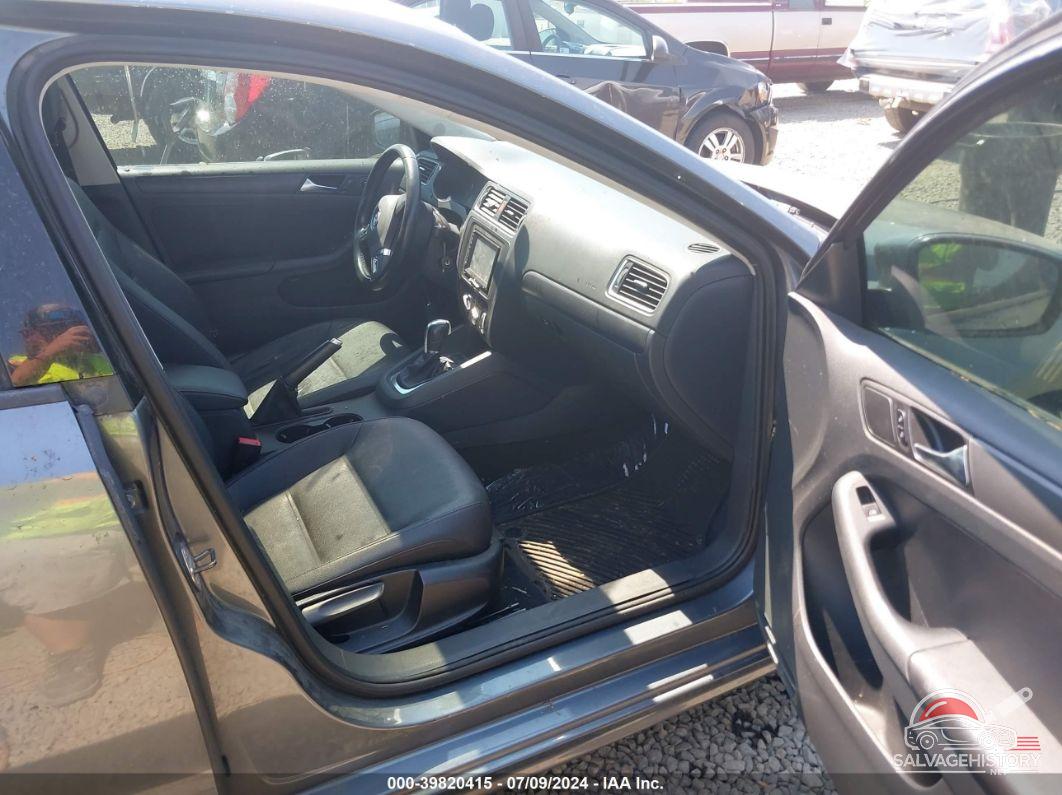 3VWDZ7AJ0BM365752 2011 VOLKSWAGEN JETTA photo no. 5