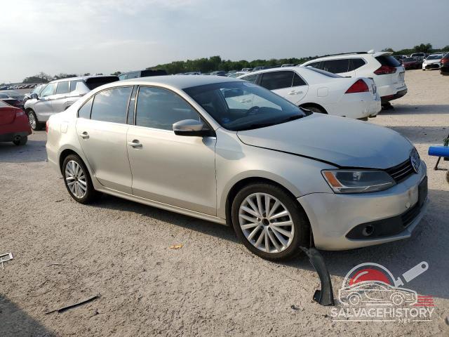 3VWLZ7AJ2BM021156 2011 VOLKSWAGEN JETTA photo no. 4