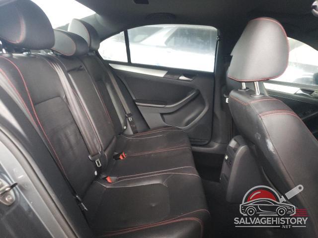 3VW5A7AJ3CM095767 2012 VOLKSWAGEN JETTA photo no. 10