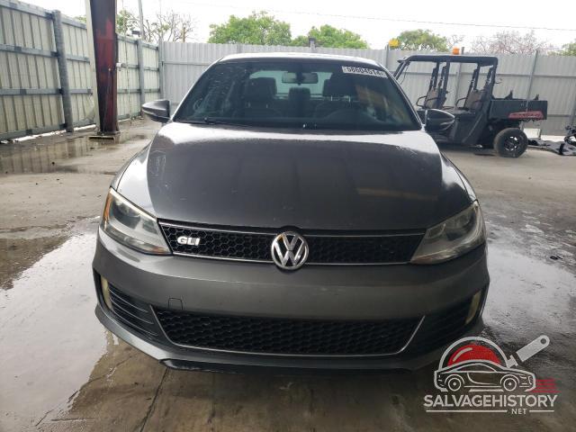 3VW5A7AJ3CM095767 2012 VOLKSWAGEN JETTA photo no. 5