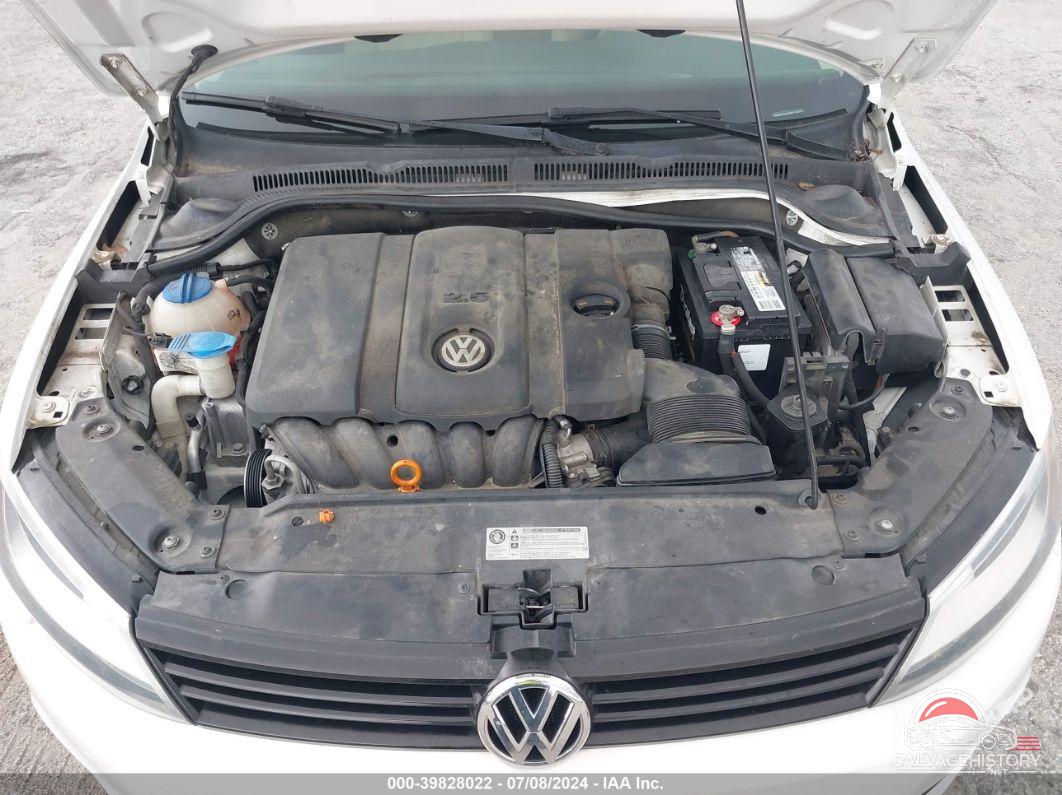 3VWBP7AJ0CM318039 2012 VOLKSWAGEN JETTA photo no. 10