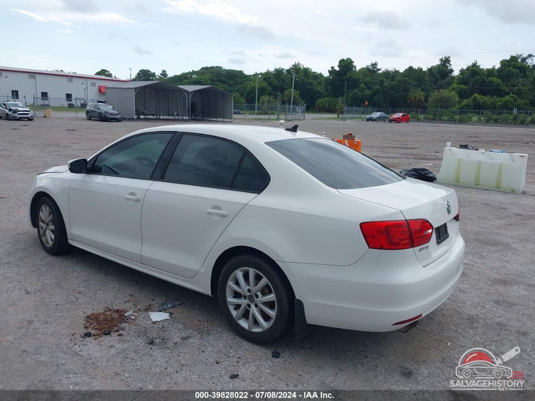 3VWBP7AJ0CM318039 2012 VOLKSWAGEN JETTA photo no. 3