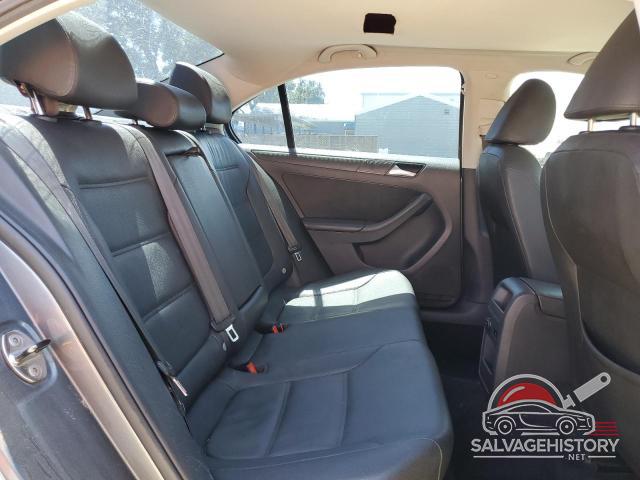 3VWDP7AJ0CM316669 2012 VOLKSWAGEN JETTA photo no. 10