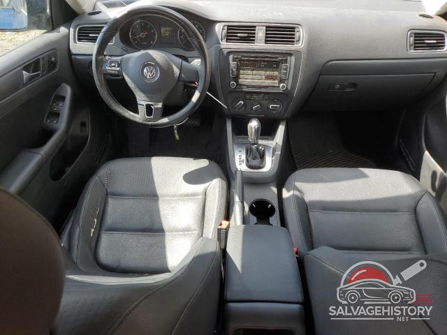 3VWDP7AJ1CM393681 2012 VOLKSWAGEN JETTA photo no. 8