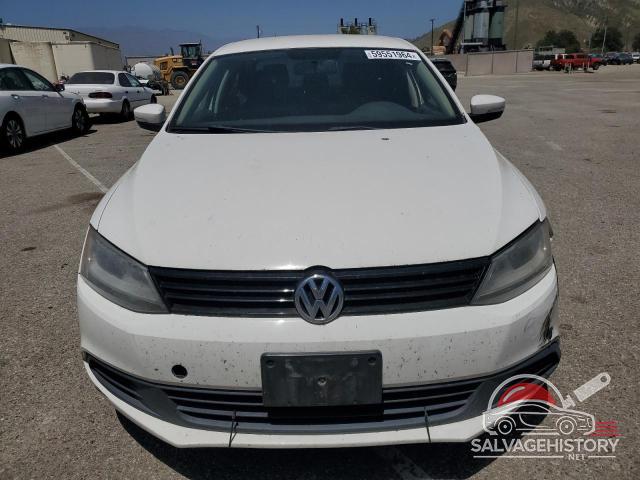 3VWDP7AJ2CM300442 2012 VOLKSWAGEN JETTA photo no. 5