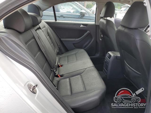 3VWDP7AJ6CM357971 2012 VOLKSWAGEN JETTA photo no. 10