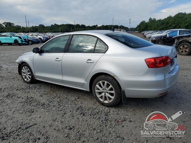 3VWDP7AJ6CM357971 2012 VOLKSWAGEN JETTA photo no. 2