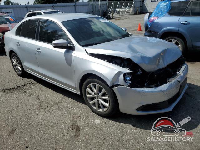 3VWDX7AJ9CM459779 2012 VOLKSWAGEN JETTA photo no. 4
