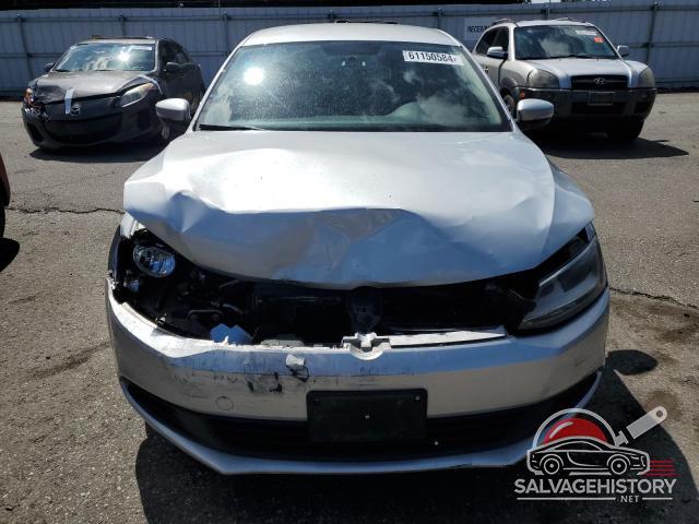 3VWDX7AJ9CM459779 2012 VOLKSWAGEN JETTA photo no. 5