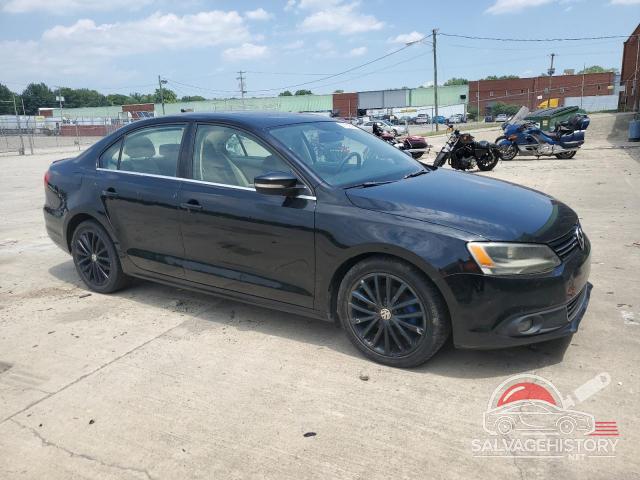 3VWLP7AJ8CM376940 2012 VOLKSWAGEN JETTA photo no. 4