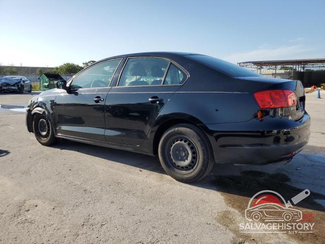 3VW2K7AJ9DM354960 2013 VOLKSWAGEN JETTA photo no. 2