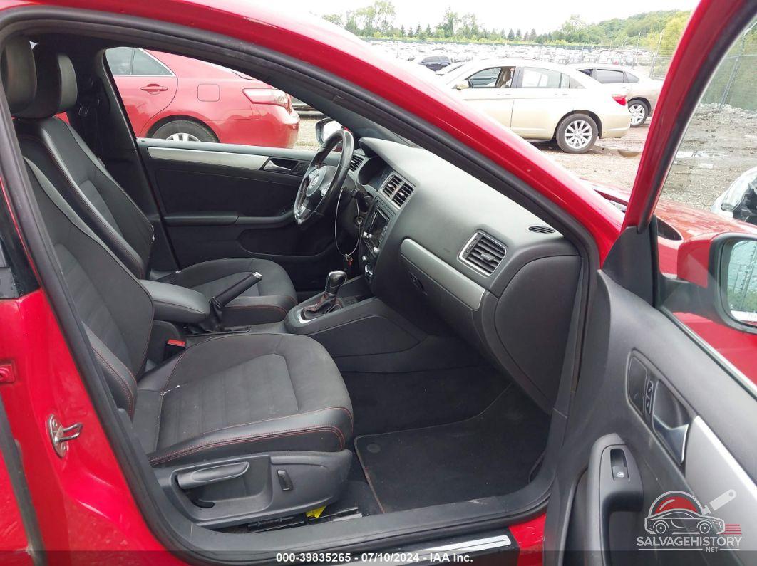 3VW4T7AJ8DM302239 2013 VOLKSWAGEN JETTA photo no. 5
