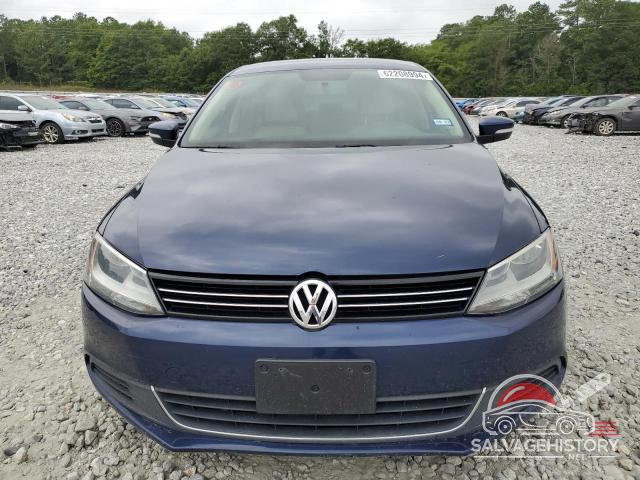3VWBP7AJ8DM401882 2013 VOLKSWAGEN JETTA photo no. 5