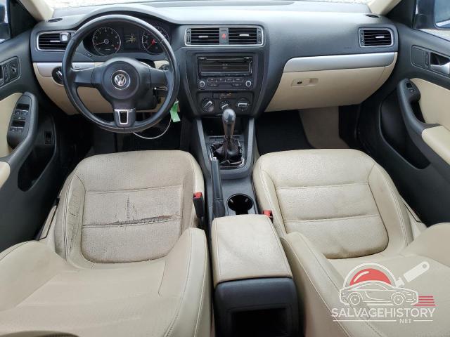3VWBP7AJ8DM401882 2013 VOLKSWAGEN JETTA photo no. 8