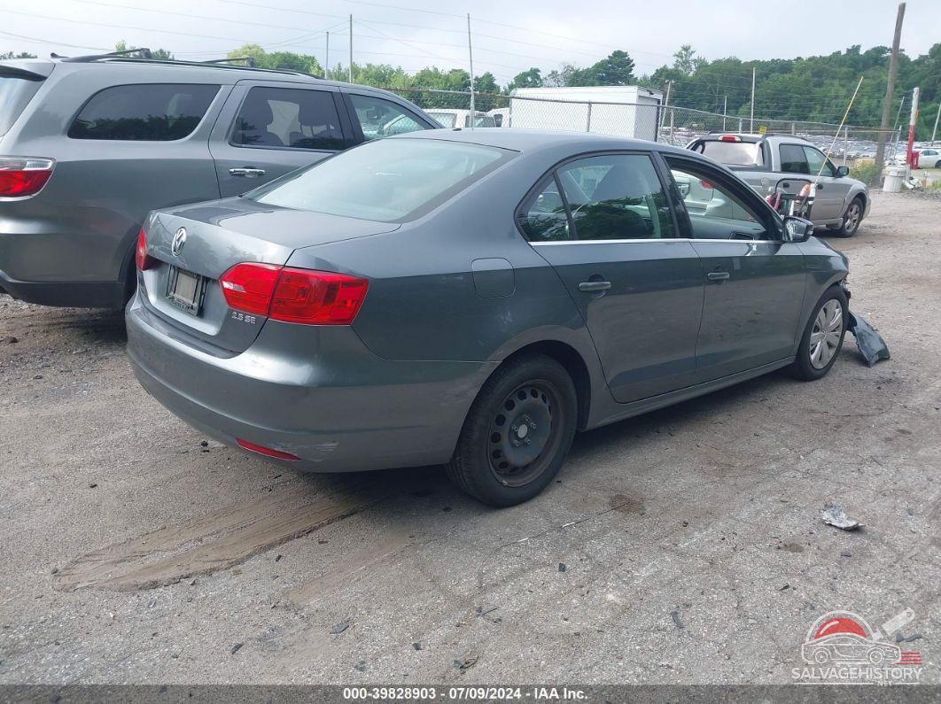 3VWDP7AJ1DM280671 2013 VOLKSWAGEN JETTA photo no. 4