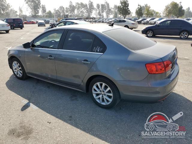 3VWDP7AJ9DM238877 2013 VOLKSWAGEN JETTA photo no. 2