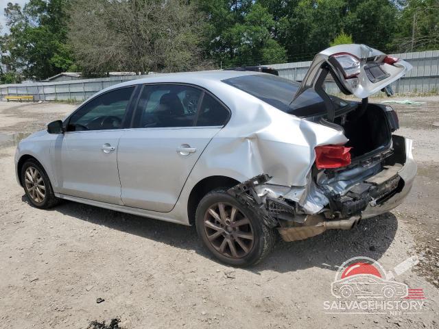 3VWDX7AJ5DM365237 2013 VOLKSWAGEN JETTA photo no. 2