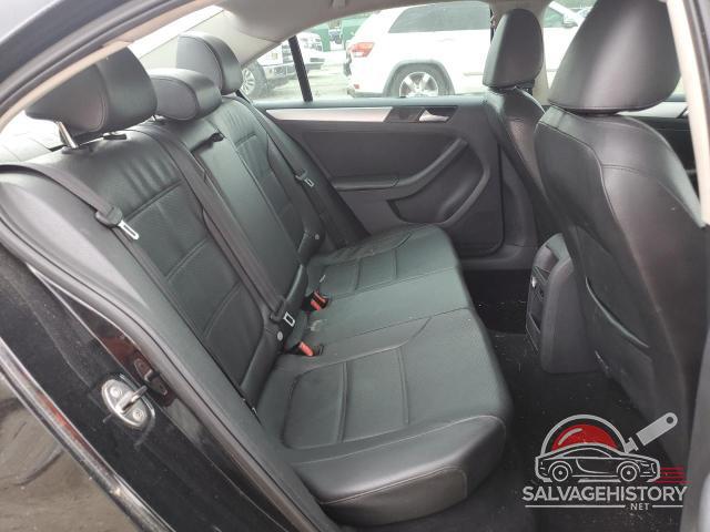 3VWDX7AJ8DM437838 2013 VOLKSWAGEN JETTA photo no. 10