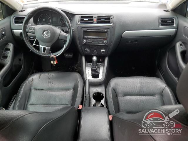 3VWDX7AJ8DM437838 2013 VOLKSWAGEN JETTA photo no. 8