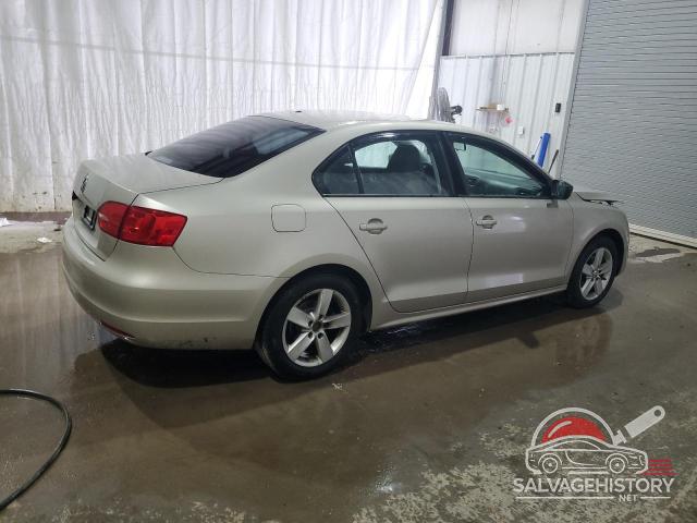 3VW1K7AJ5EM302027 2014 VOLKSWAGEN JETTA photo no. 3