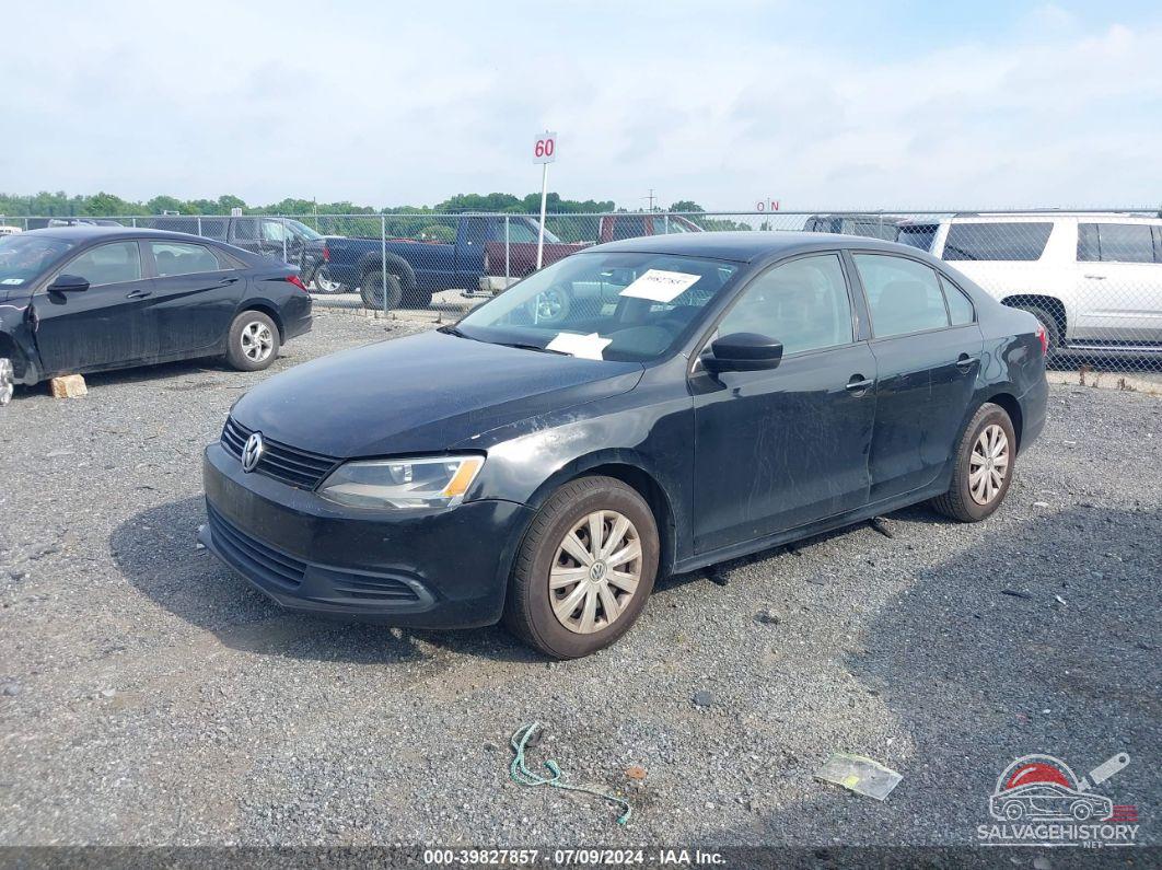 3VW2K7AJ3EM429251 2014 VOLKSWAGEN JETTA photo no. 2