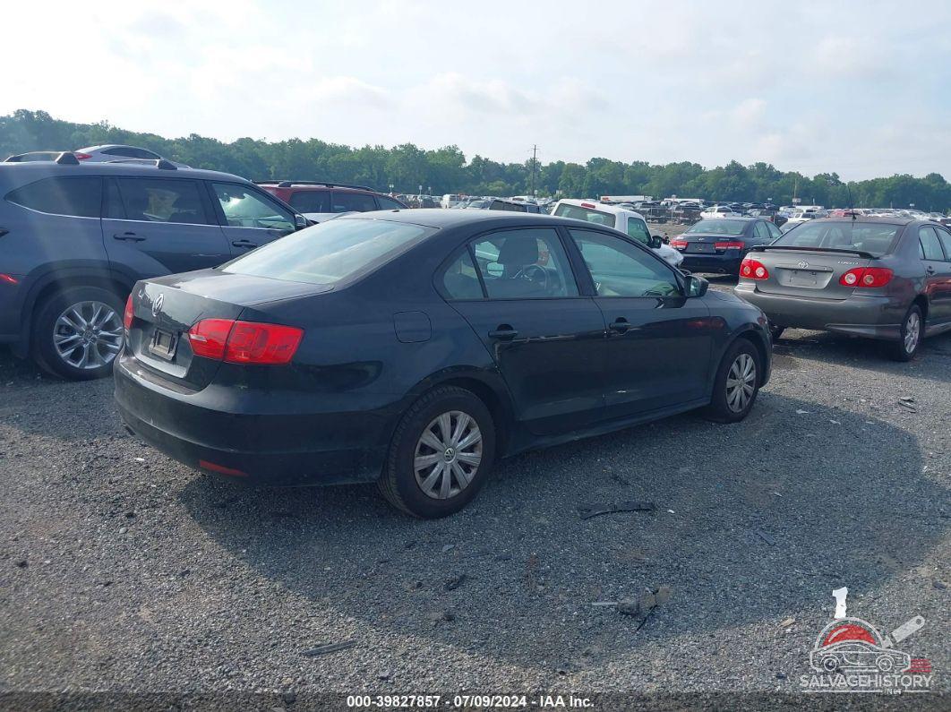 3VW2K7AJ3EM429251 2014 VOLKSWAGEN JETTA photo no. 4