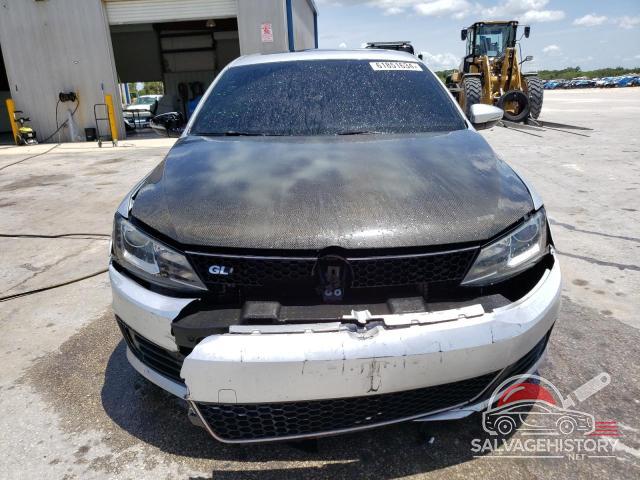 3VW4S7AJ8EM298889 2014 VOLKSWAGEN JETTA photo no. 5