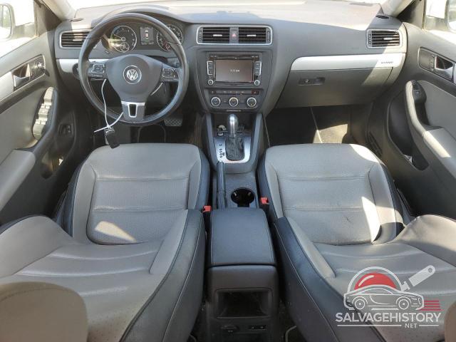 3VW637AJ4EM332042 2014 VOLKSWAGEN JETTA photo no. 8