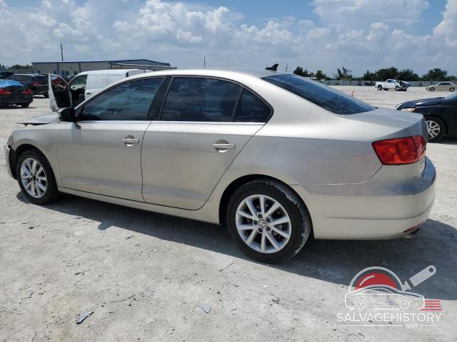 3VWD07AJ5EM278086 2014 VOLKSWAGEN JETTA photo no. 2