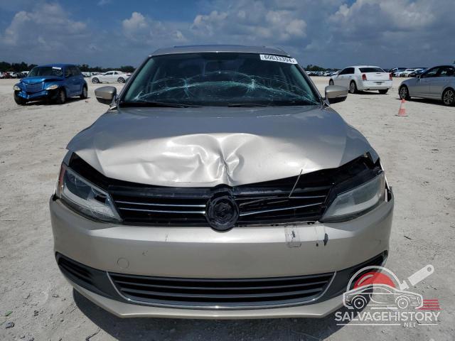 3VWD07AJ5EM278086 2014 VOLKSWAGEN JETTA photo no. 5
