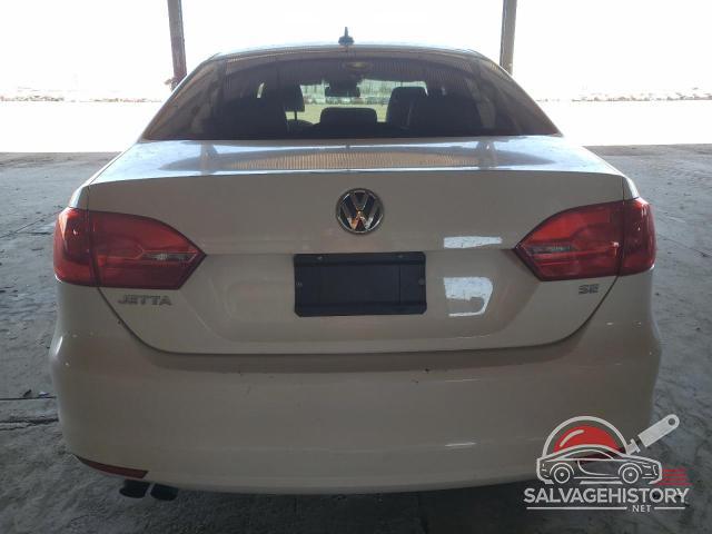 3VWD17AJ7EM226861 2014 VOLKSWAGEN JETTA photo no. 6