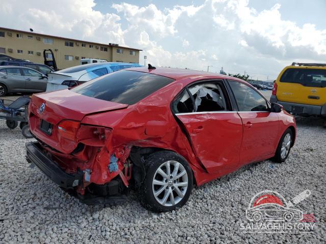3VWD17AJ7EM398937 2014 VOLKSWAGEN JETTA photo no. 3
