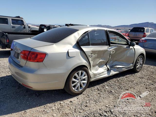 3VWD17AJXEM207964 2014 VOLKSWAGEN JETTA photo no. 3