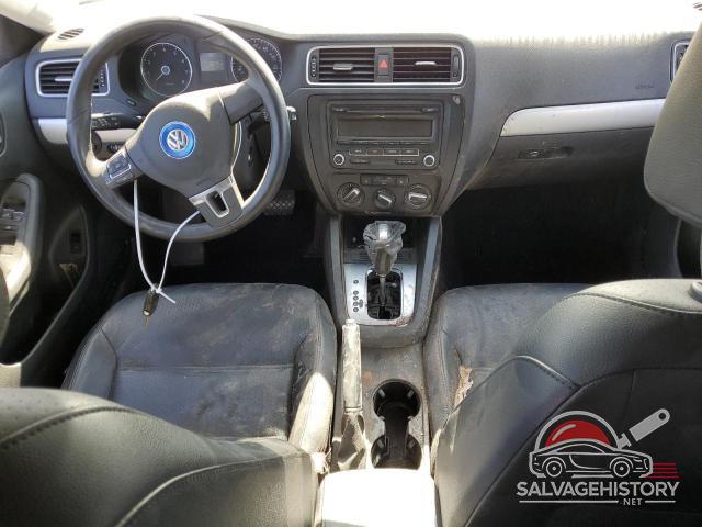 3VWD17AJXEM207964 2014 VOLKSWAGEN JETTA photo no. 8