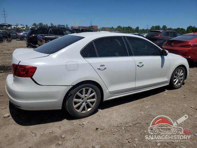 3VWD17AJXEM419585 2014 VOLKSWAGEN JETTA photo no. 3