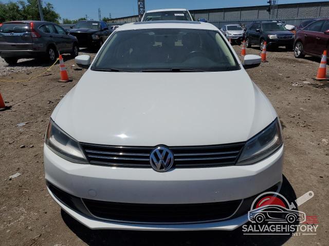 3VWD17AJXEM419585 2014 VOLKSWAGEN JETTA photo no. 5