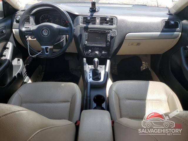 3VWD17AJXEM419585 2014 VOLKSWAGEN JETTA photo no. 8
