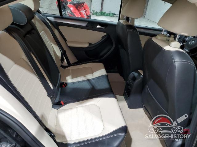 3VWL17AJXEM354720 2014 VOLKSWAGEN JETTA photo no. 10