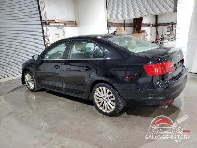 3VWL17AJXEM354720 2014 VOLKSWAGEN JETTA photo no. 2